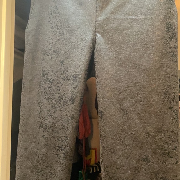 SKINNY GIRL BAILEY PULL ON JEGGINGS BLACK/DARK GRAY W/ METALLIC EMBELLISHMENTS - Picture 9 of 12